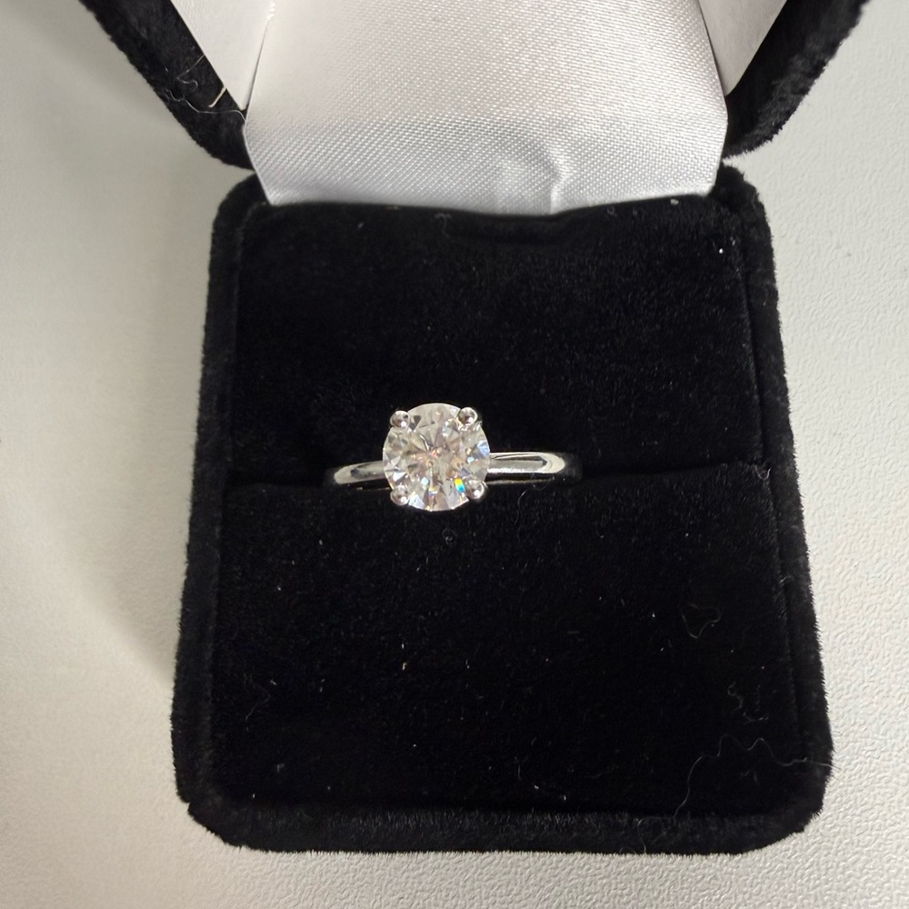 Mother’s Day Special! NWT MSRP $299 Solitaire Moissanite Ring 1.08 CTW Sz6